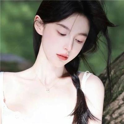 照片中的女孩封面